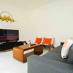 Villa Akmali Seminyak Drupadi 2 Bedrooms W/Pool 5Mins To Beach